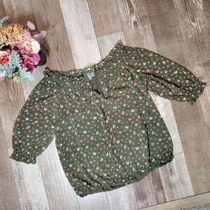 Soho Jeans by New York and Company Olive Green Floral Boho Blouse Size Small EUC